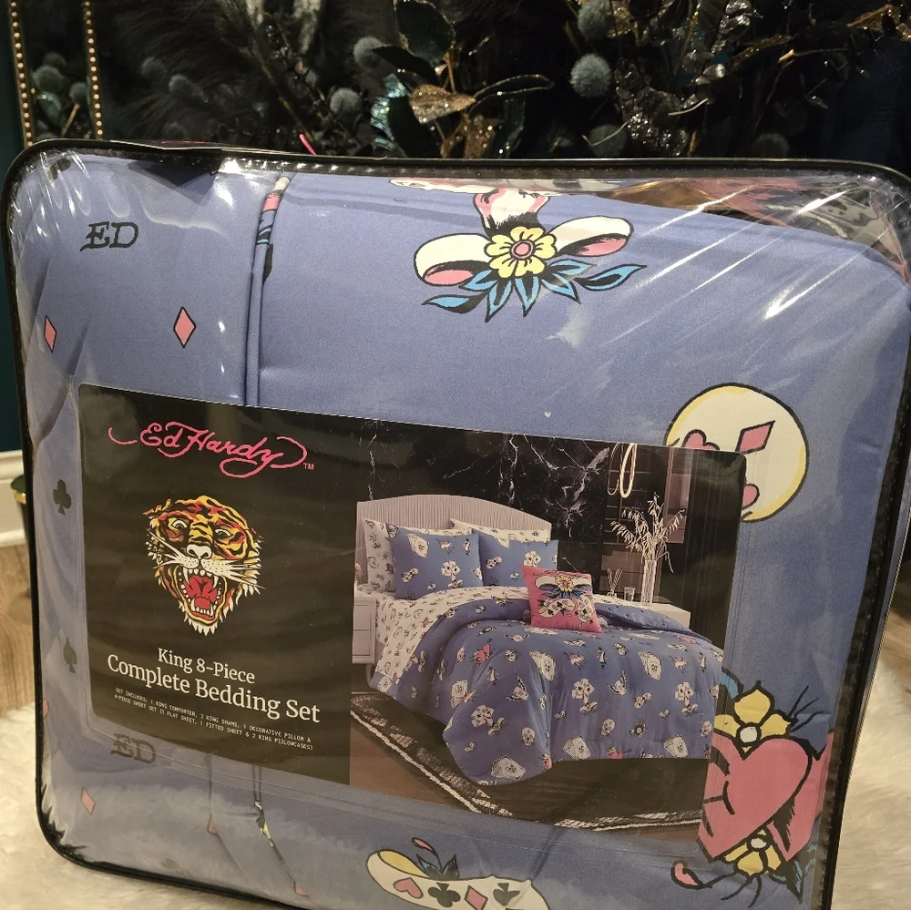 Ed Hardy King 8 piece complete Bedding set new